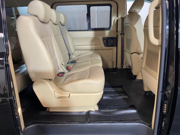 Hyundai H-1 II Рестайлинг 2 с пробегом 2018 года, цена 3 258 000 рублей, 87500 км, минивэн, Автокод Объявления