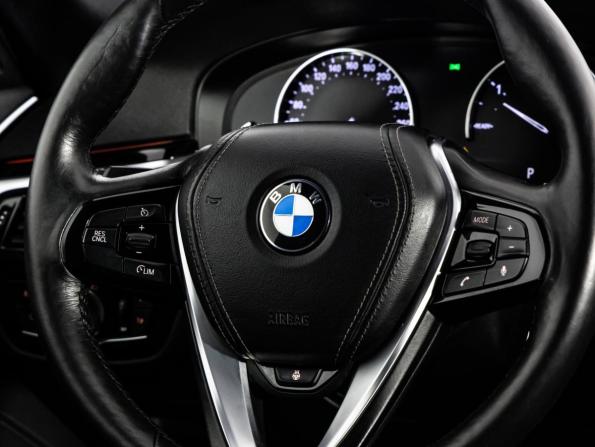 BMW 5 серии VII (G30/G31/G38) с пробегом 2017 года, цена 2 599 000 рублей, 169061 км, седан, Автокод Объявления