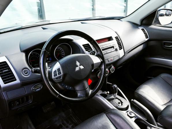 Mitsubishi Outlander II Рестайлинг с пробегом 2012 года, цена 1 375 000 рублей, 197325 км, внедорожник, Автокод Объявления