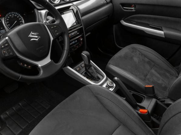 Suzuki Vitara II с пробегом 2018 года, цена 2 190 000 рублей, 81161 км, внедорожник, Автокод Объявления