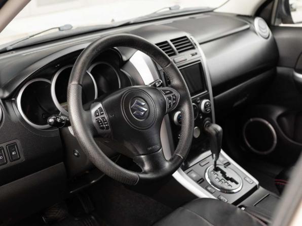 Suzuki Grand Vitara II Рестайлинг с пробегом 2010 года, цена 970 000 рублей, 194045 км, внедорожник, Автокод Объявления