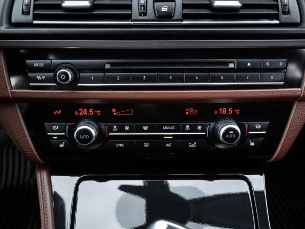 BMW 5 серии VI (F10/F11/F07) Рестайлинг с пробегом 2015 года, цена 1 904 000 рублей, 115360 км, седан, Автокод Объявления