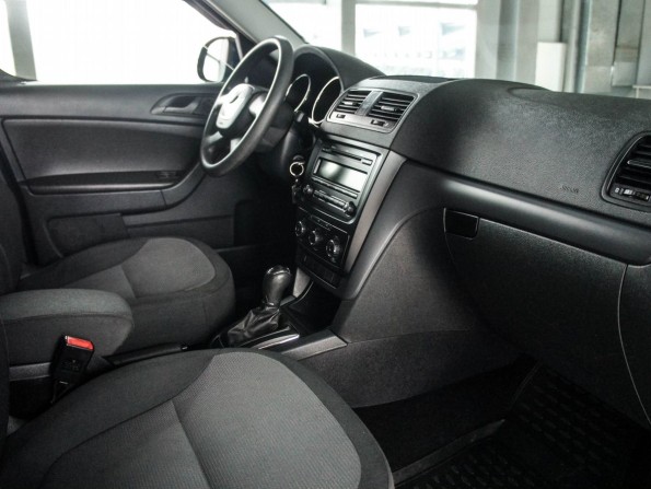 Skoda Yeti I с пробегом 2013 года, цена 975 000 рублей, 97000 км, внедорожник, Автокод Объявления