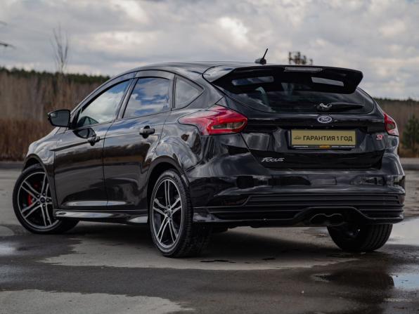 Ford Focus ST III Рестайлинг с пробегом 2018 года, цена 1 875 000 рублей, 16500 км, хэтчбек, Автокод Объявления