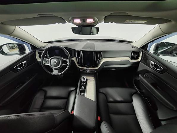 Volvo XC60 II Рестайлинг с пробегом 2022 года, цена 4 949 000 рублей, 60584 км, внедорожник, Автокод Объявления