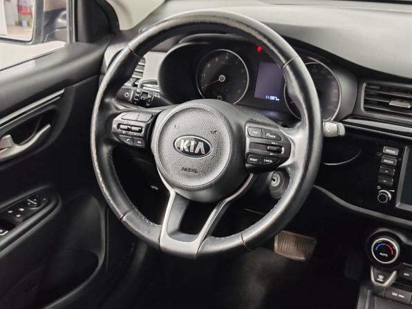 Kia Rio IV с пробегом 2018 года, цена 1 375 000 рублей, 111384 км, седан, Автокод Объявления
