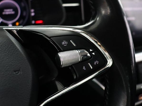 Skoda Rapid II с пробегом 2021 года, цена 1 575 000 рублей, 165000 км, лифтбек, Автокод Объявления