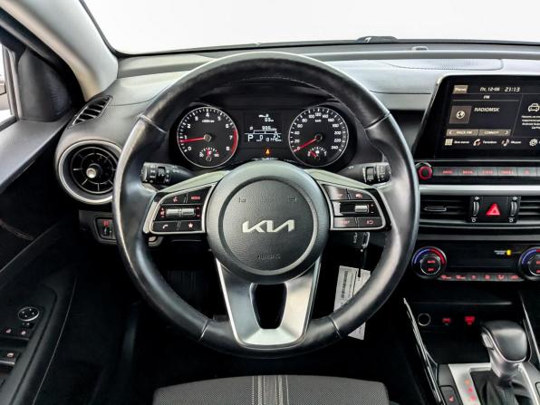 Kia Cerato IV Рестайлинг с пробегом 2022 года, цена 1 699 000 рублей, 131444 км, седан, Автокод Объявления