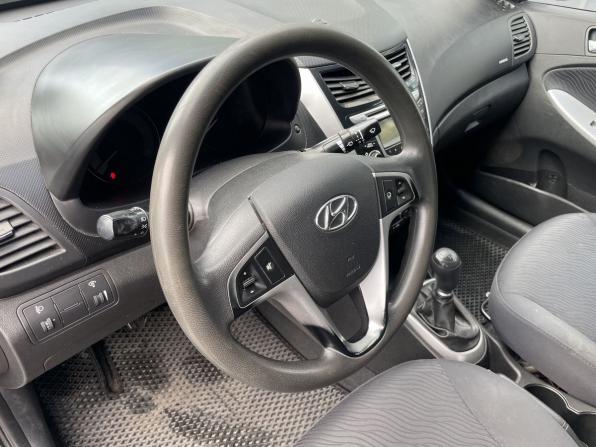Hyundai Solaris I с пробегом 2013 года, цена 669 000 рублей, 192345 км, седан, Автокод Объявления