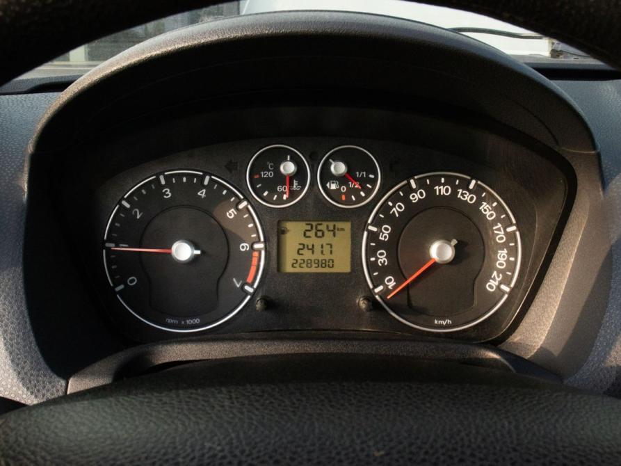 Ford Fiesta Mk5 Екатеринбург  - изображение 9