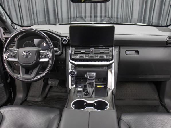 Toyota Land Cruiser 300 Series с пробегом 2022 года, цена 9 200 000 рублей, 124378 км, внедорожник, Автокод Объявления