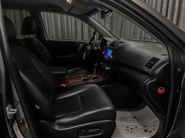 Toyota Highlander II (XU40) Рестайлинг с пробегом 2011 года, цена 2 050 000 рублей, 274800 км, внедорожник, Автокод Объявления
