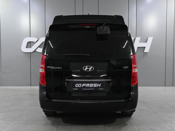 Hyundai Grand Starex I Рестайлинг 2 с пробегом 2019 года, цена 3 990 000 рублей, 57606 км, минивэн, Автокод Объявления