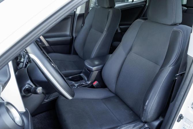 Toyota RAV4 IV (XA40) Рестайлинг с пробегом 2015 года, цена 1 682 000 рублей, 235000 км, внедорожник, Автокод Объявления