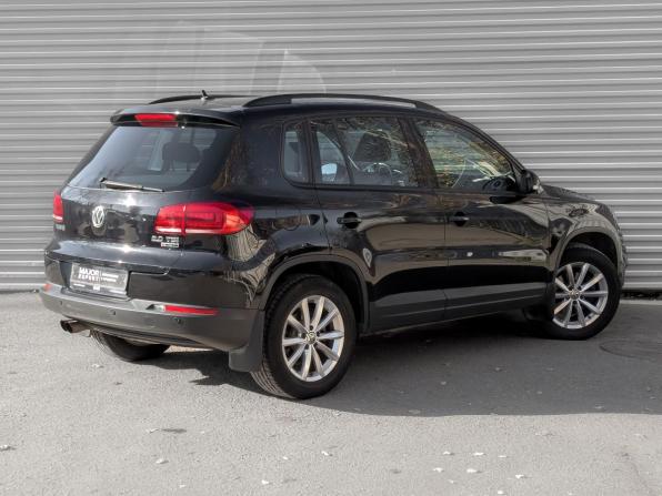 Volkswagen Tiguan I Рестайлинг с пробегом 2016 года, цена 2 200 000 рублей, 39116 км, внедорожник, Автокод Объявления