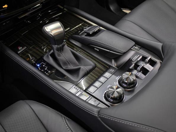 Lexus LX III Рестайлинг 2 с пробегом 2021 года, цена 17 100 000 рублей, 20183 км, внедорожник, Автокод Объявления