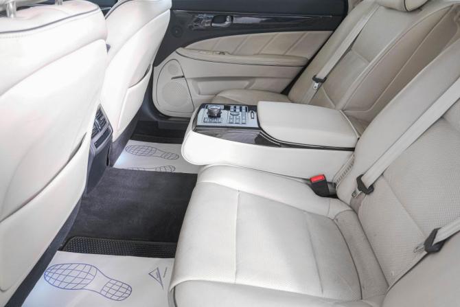 Hyundai Equus II Рестайлинг с пробегом 2013 года, цена 1 669 000 рублей, 272500 км, седан, Автокод Объявления