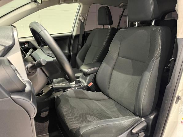 Toyota RAV4 IV (XA40) Рестайлинг с пробегом 2018 года, цена 2 120 000 рублей, 104002 км, внедорожник, Автокод Объявления