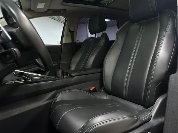 Peugeot 5008 II Рестайлинг с пробегом 2022 года, цена 2 799 000 рублей, 54027 км, внедорожник, Автокод Объявления