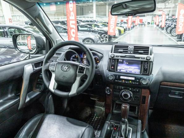Toyota Land Cruiser Prado 150 Series Рестайлинг 1 с пробегом 2013 года, цена 2 949 000 рублей, 219150 км, внедорожник, Автокод Объявления
