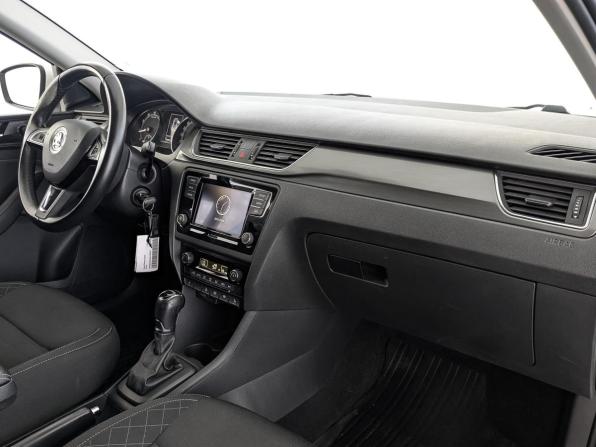 Skoda Rapid I Рестайлинг с пробегом 2018 года, цена 1 310 000 рублей, 117253 км, лифтбек, Автокод Объявления