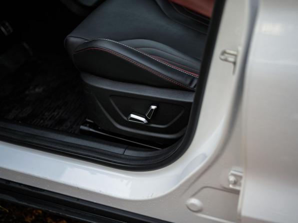 Geely Coolray I Рестайлинг с пробегом 2024 года, цена 2 020 000 рублей, 60380 км, внедорожник, Автокод Объявления