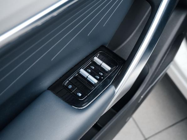 Geely Atlas II с пробегом 2024 года, цена 3 127 850 рублей, 28500 км, внедорожник, Автокод Объявления