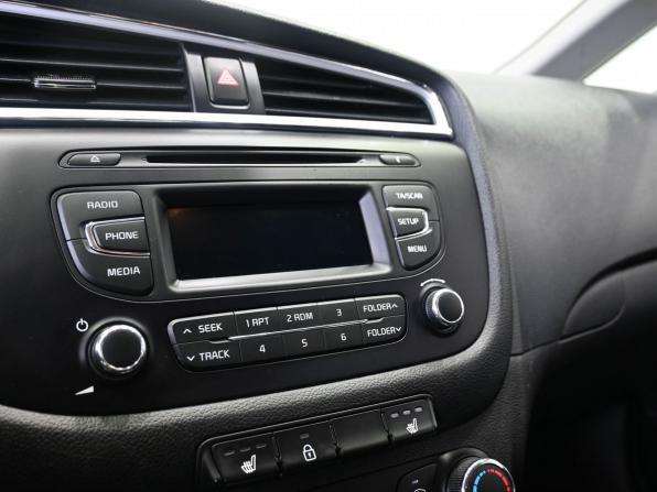 Kia Ceed II Рестайлинг с пробегом 2018 года, цена 1 379 900 рублей, 97320 км, универсал, Автокод Объявления