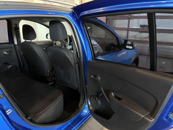 Renault Sandero II с пробегом 2017 года, цена 780 000 рублей, 160545 км, хэтчбек, Автокод Объявления