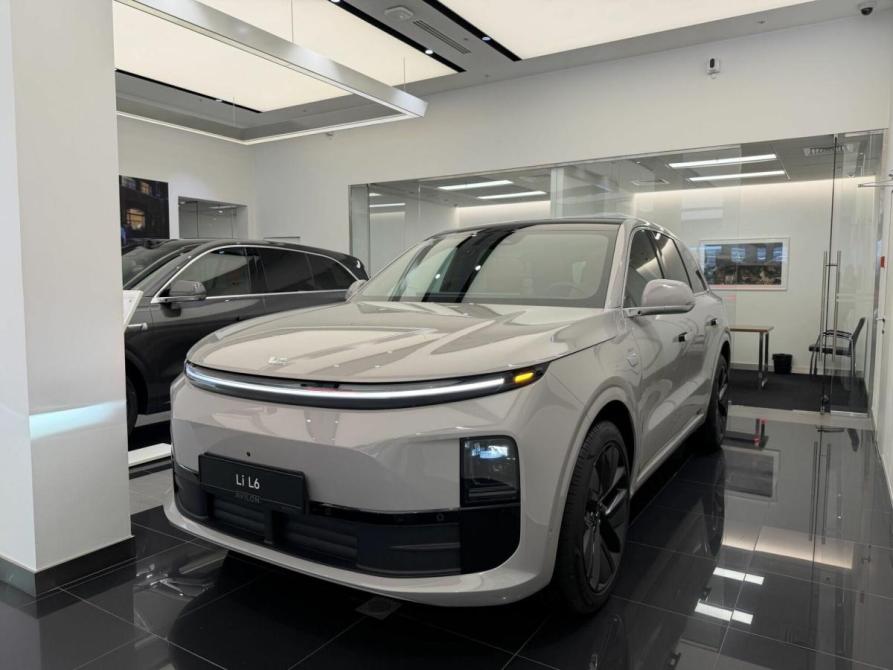 Li Auto (Lixiang) L6 Москва  - изображение 1