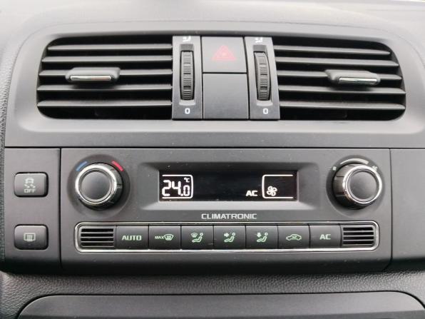 Skoda Fabia II Рестайлинг с пробегом 2012 года, цена 630 000 рублей, 263932 км, хэтчбек, Автокод Объявления