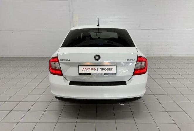 Skoda Rapid I с пробегом 2016 года, цена 1 009 800 рублей, 118496 км, лифтбек, Автокод Объявления