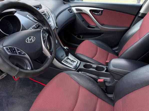 Hyundai Elantra V (MD) с пробегом 2012 года, цена 870 000 рублей, 245093 км, седан, Автокод Объявления