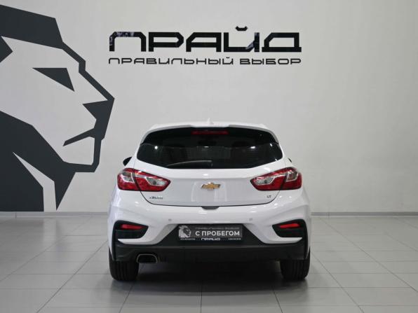 Chevrolet Cruze II Рестайлинг с пробегом 2018 года, цена 1 199 900 рублей, 165000 км, хэтчбек, Автокод Объявления