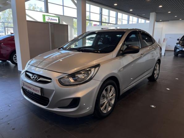 Hyundai Solaris I с пробегом 2012 года, цена 675 000 рублей, 168172 км, седан, Автокод Объявления