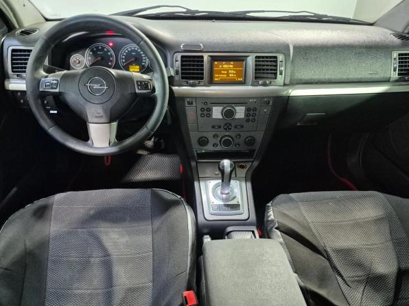 Opel Vectra C Рестайлинг с пробегом 2006 года, цена 340 000 рублей, 304370 км, седан, Автокод Объявления