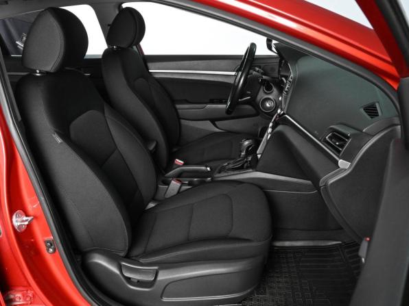 Hyundai Elantra VI (AD) Рестайлинг с пробегом 2019 года, цена 1 849 000 рублей, 91866 км, седан, Автокод Объявления