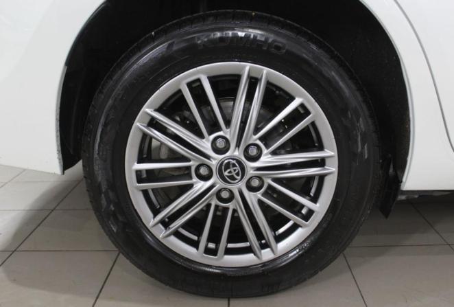 Toyota Corolla XI (E160 E170 E180) Рестайлинг 1 с пробегом 2018 года, цена 1 750 000 рублей, 119642 км, хэтчбек, Автокод Объявления