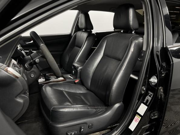 Toyota Camry VII (XV50) Рестайлинг 2 с пробегом 2017 года, цена 2 299 900 рублей, 211243 км, седан, Автокод Объявления