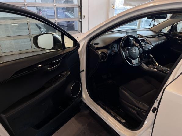 Lexus NX I с пробегом 2015 года, цена 2 610 000 рублей, 78239 км, внедорожник, Автокод Объявления