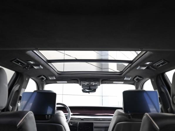 Cadillac Escalade-V I Рестайлинг с пробегом 2025 года, цена 25 000 000 рублей, 7832 км, внедорожник, Автокод Объявления
