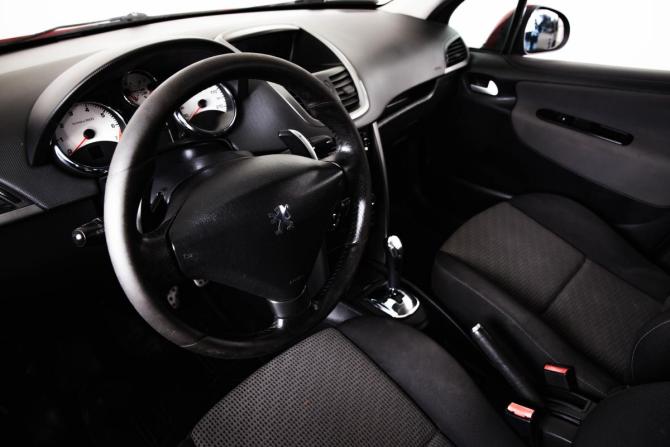 Peugeot 207 I Рестайлинг с пробегом 2010 года, цена 399 000 рублей, 188000 км, хэтчбек, Автокод Объявления