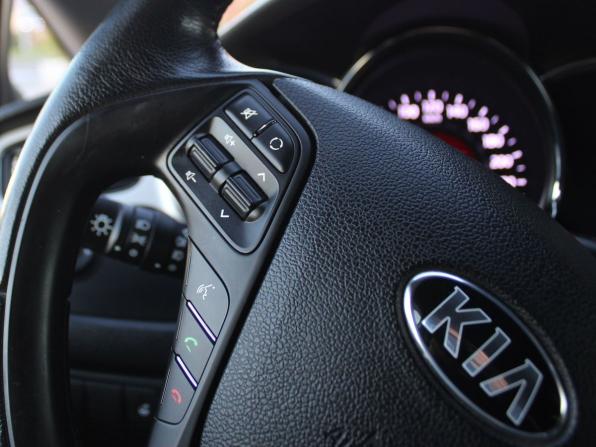 Kia Ceed II с пробегом 2015 года, цена 1 349 000 рублей, 68831 км, универсал, Автокод Объявления
