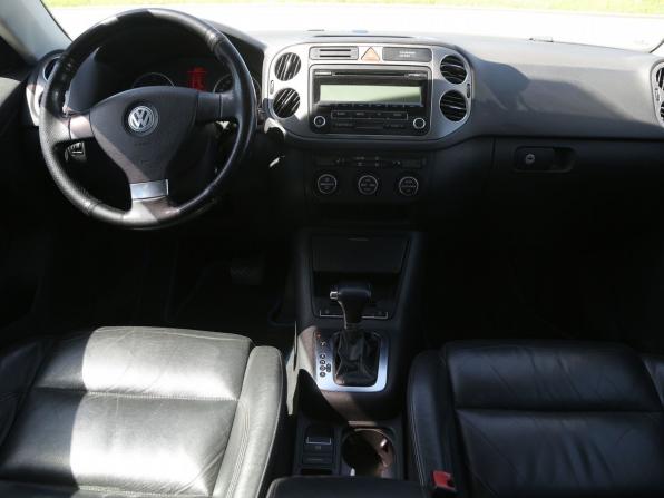 Volkswagen Tiguan I с пробегом 2009 года, цена 893 000 рублей, 208900 км, внедорожник, Автокод Объявления