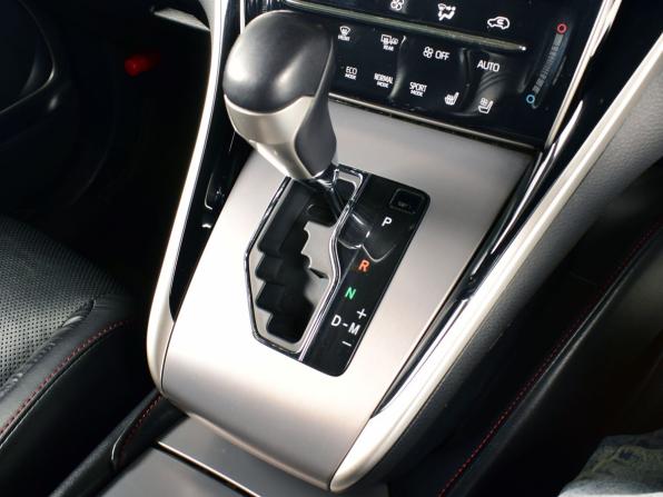 Toyota Harrier III (XU60) Рестайлинг с пробегом 2018 года, цена 3 649 995 рублей, 81561 км, внедорожник, Автокод Объявления