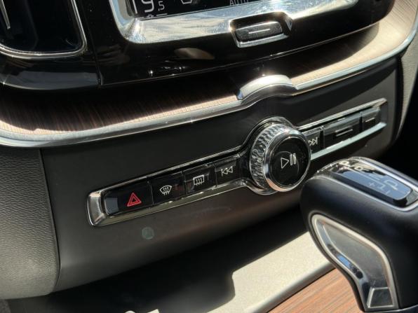 Volvo XC60 II с пробегом 2018 года, цена 3 500 000 рублей, 84742 км, внедорожник, Автокод Объявления