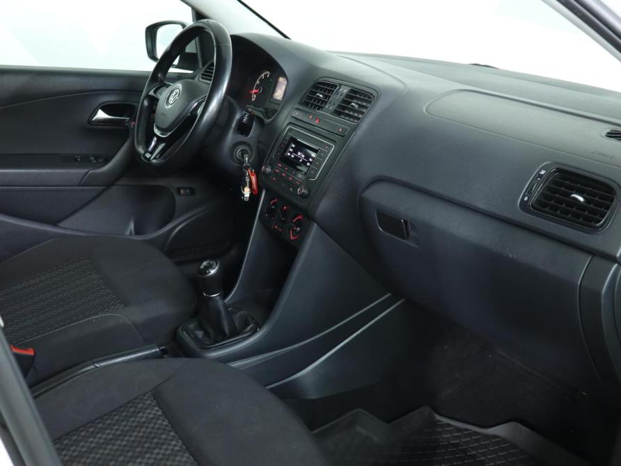 Volkswagen Polo V Рестайлинг Москва  - изображение 20