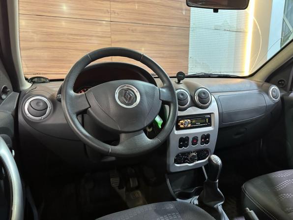 Renault Sandero I с пробегом 2012 года, цена 529 000 рублей, 200176 км, хэтчбек, Автокод Объявления