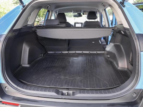 Toyota RAV4 V (XA50) с пробегом 2021 года, цена 3 969 000 рублей, 30285 км, внедорожник, Автокод Объявления