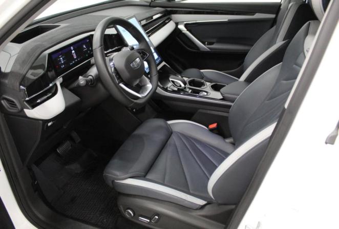 Geely Atlas II с пробегом 2024 года, цена 2 895 000 рублей, 17838 км, внедорожник, Автокод Объявления